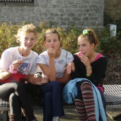 3 barbies - Scouts en Gidsen Zaventem 